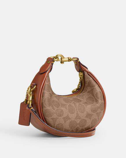 Coach
With box 
🎁🎁🎁

90 dhs🪙🌨️

Zain93
♥️♥️♥️