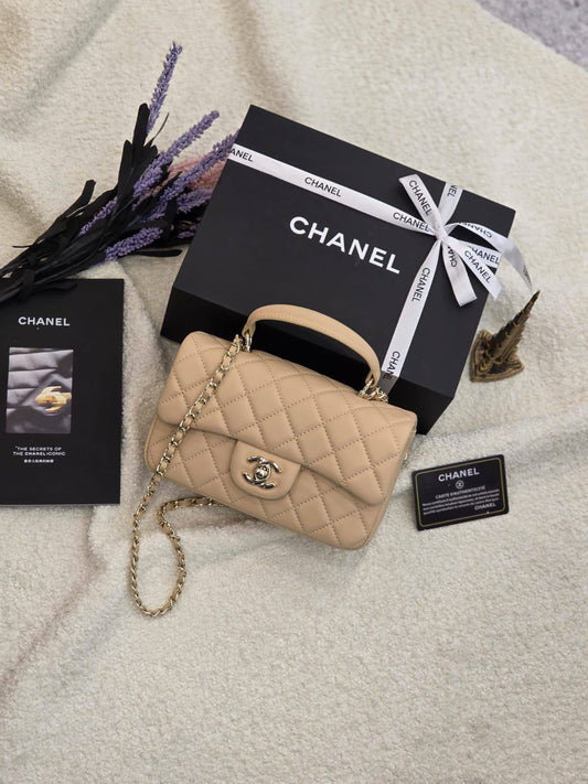 Chanel Master
           20Cm
260 dhs❣️

Zain131
♥️♥️♥️