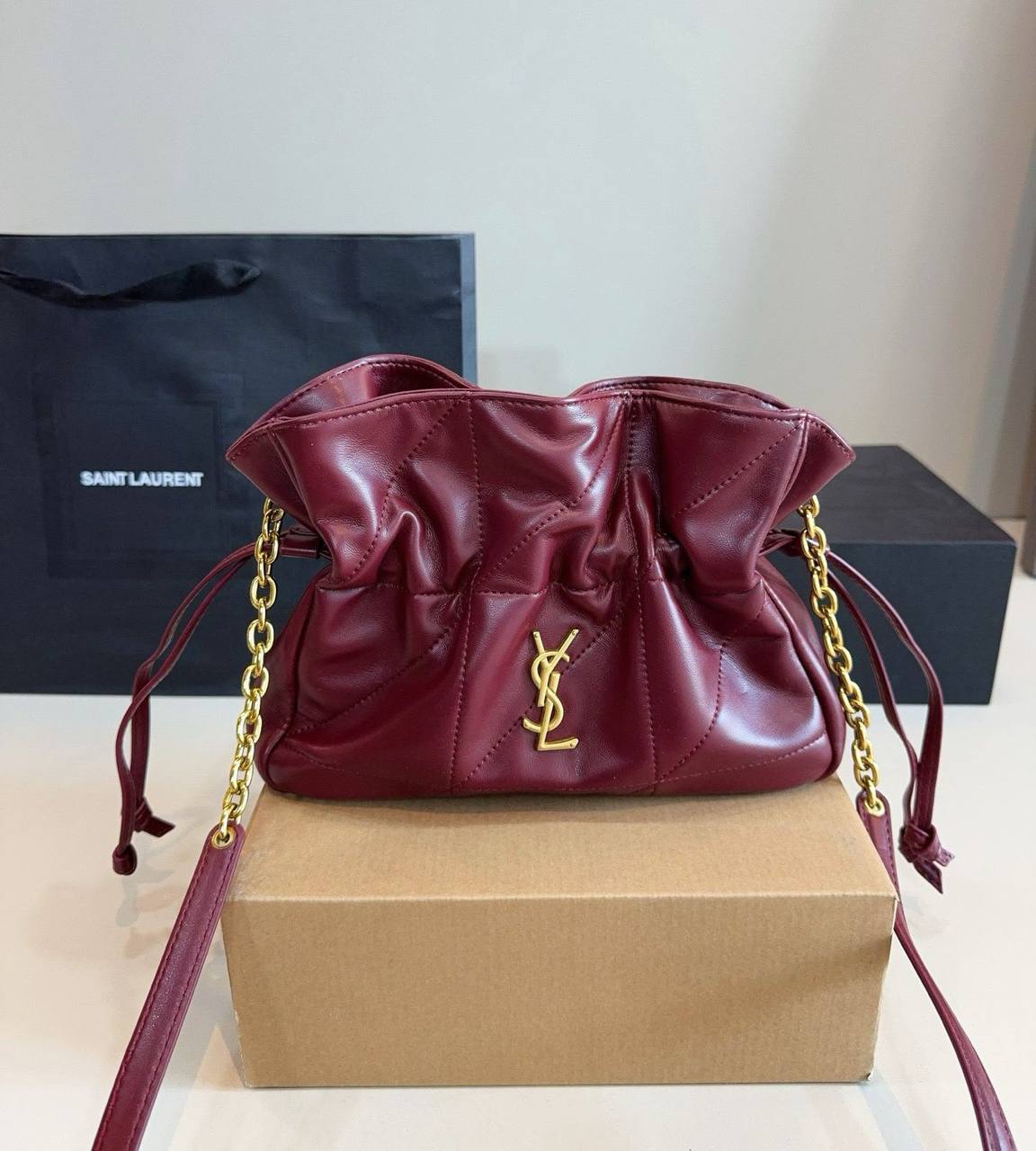 YSL 
 SMALL SIZE 

WITH BOX
🎁🎁🎁

90 dhs✅

Zain39
♥️♥️♥️