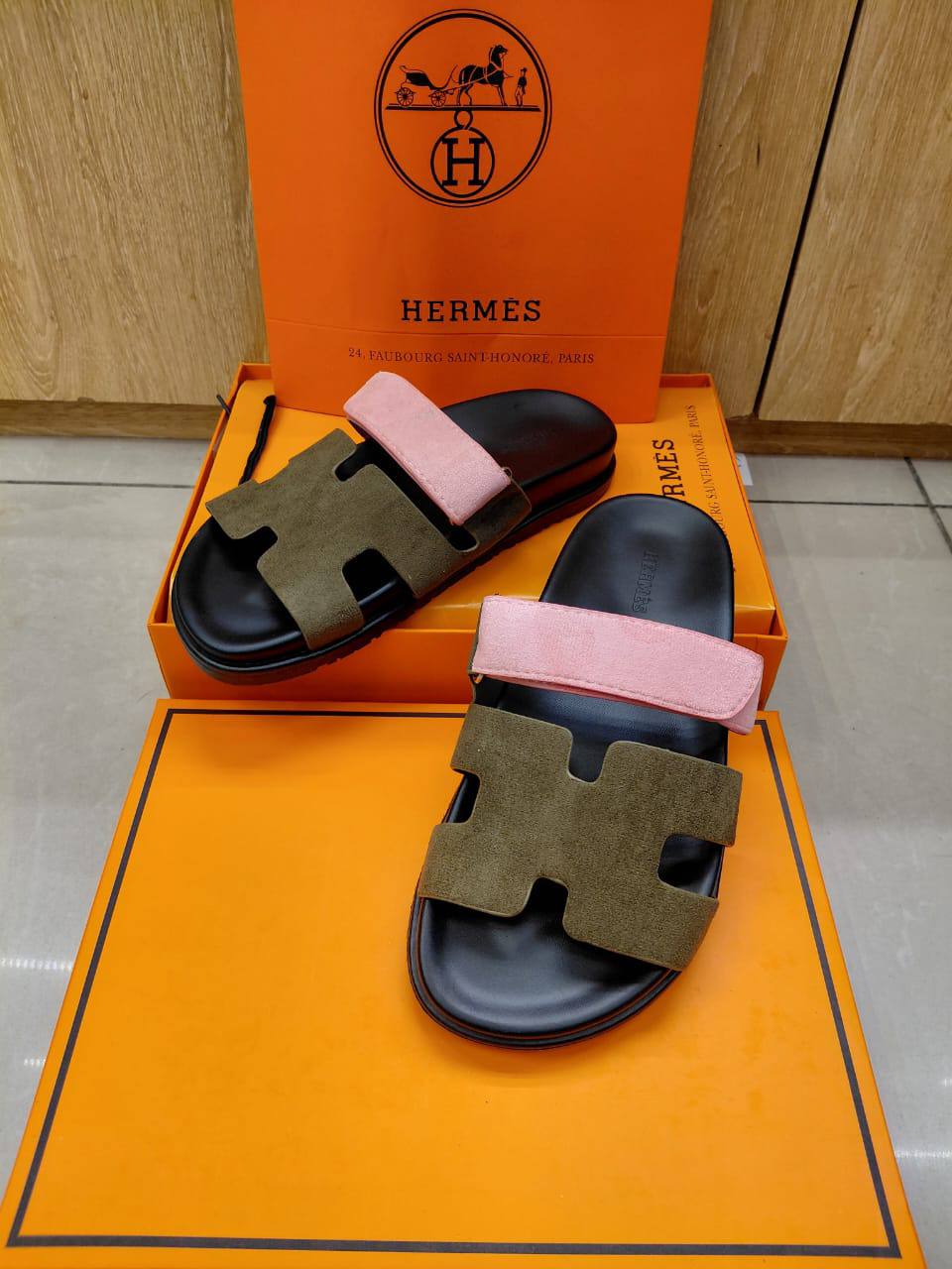 Hermes Slipper, 

High Quality 
RESTOCK 

Size 36 To 41

90 DHS🇦🇪🇦🇪🇦🇪

Zain120
♥️♥️♥️