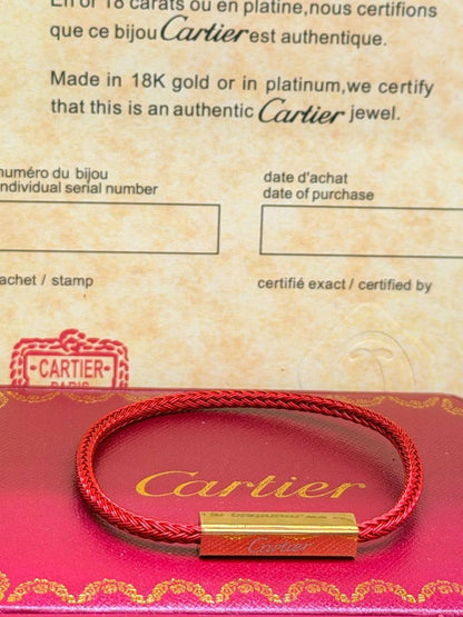 Cartier ❤️‍🔥*
Bracelet 🦋
Stainless Steel 🐦‍🔥
With black boxes 📦 
20 dhs💓
With normal boxes 🗃️ 
And paper bag 🛍️
30 dhs💓

Zain216
♥️♥️♥️