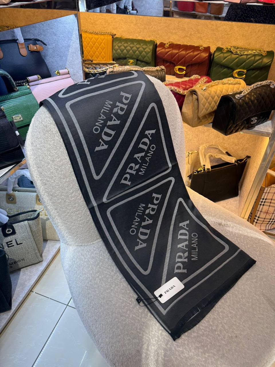 New
Cotton scarf 
45 dhs🪙🌨️

Zain93
♥️♥️♥️