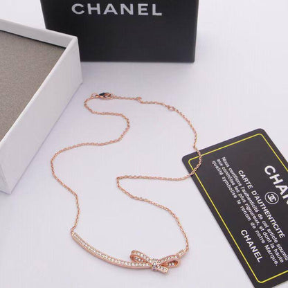 CHANEL MASTER
NECKLACE 💫✨
60 DHS✅
WITH BOX AND PAPER BAG🎁🛍️

Zain89
♥️♥️♥️