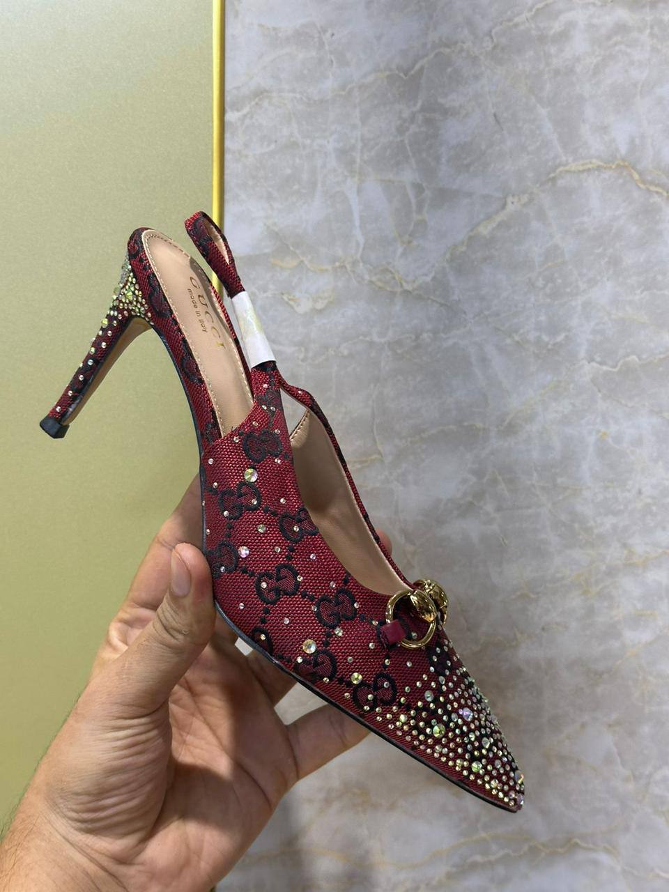 Gucci

size 36 to 41

120 dhs🪙🌨️

Zain146
♥️♥️♥️