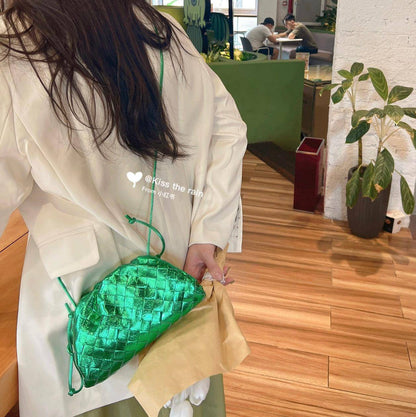 BOTTEGA NEW CAME GOOD QUALITY WITH BOX 
100 dhs🇦🇪🇦🇪

Zain295
♥️♥️♥️