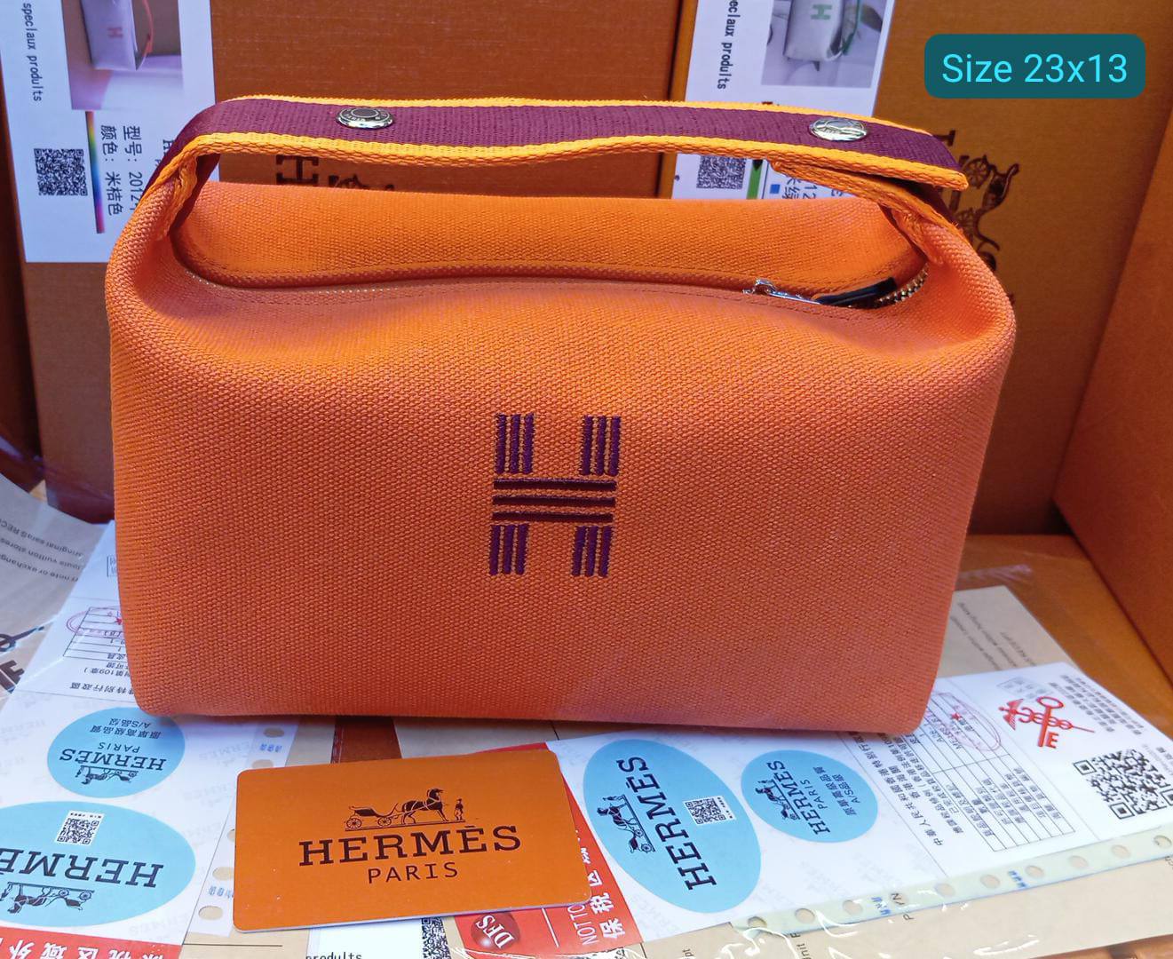 Hermes
Good quality 
with box 
🎁🎁🎁

90 dhs🪙🌨️

Zain186
♥️♥️♥️