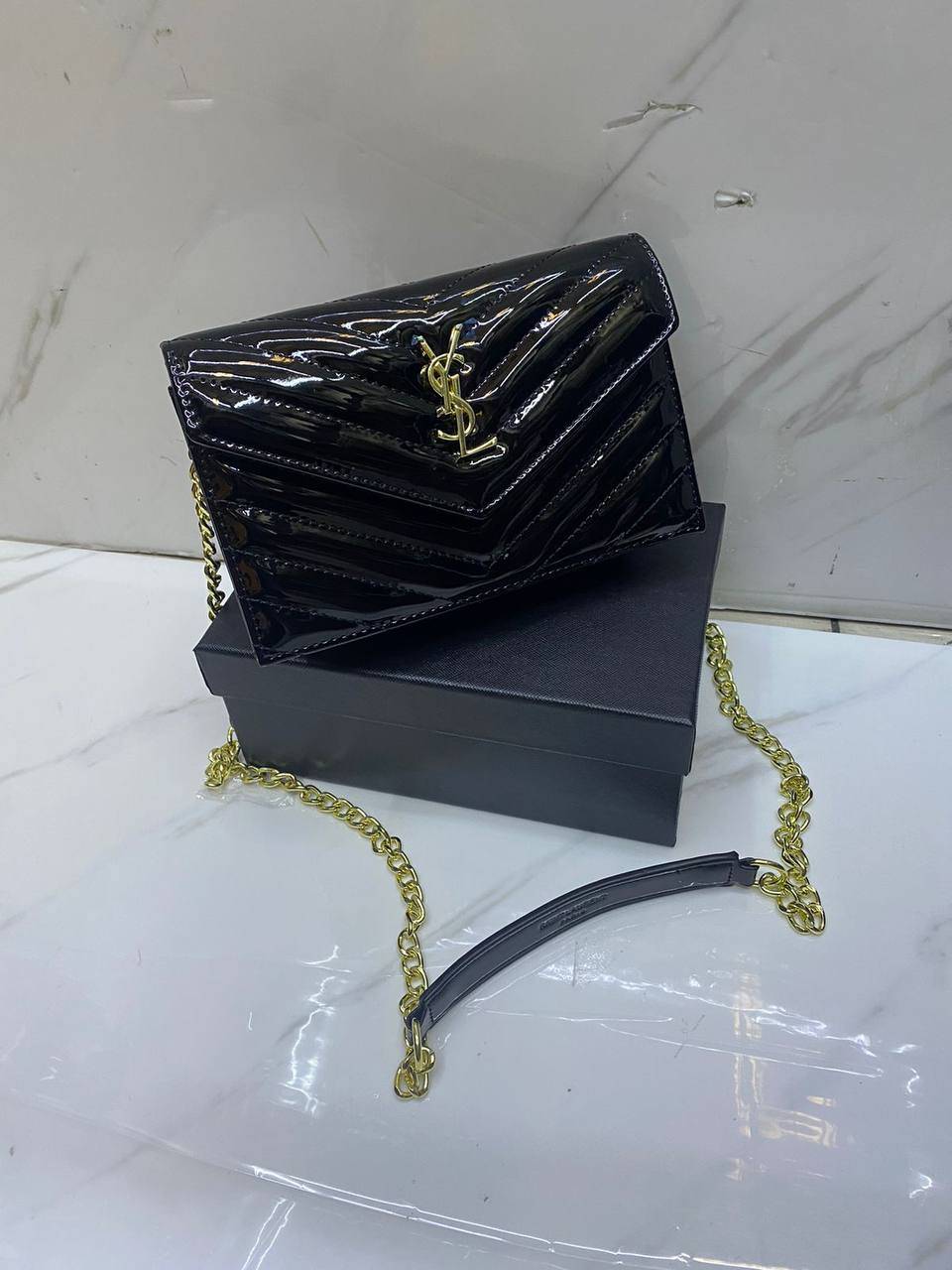 YSL
withbox 
80 dhs🇦🇪🇦🇪

Zain143
♥️♥️♥️