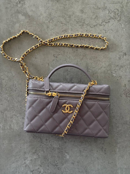 Chanel
𝐕𝐚𝐧𝐢𝐭𝐲 𝐰𝐢𝐭𝐡 𝐂𝐡𝐚𝐢𝐧 𝐡𝐚𝐧𝐝𝐛𝐚𝐠 𝐬𝐮𝐩𝐞𝐫 𝐦𝐚𝐬𝐭𝐞𝐫 𝐪𝐮𝐚𝐥𝐢𝐭𝐲 
950 dhs✅

ETAG4
♥️♥️♥️