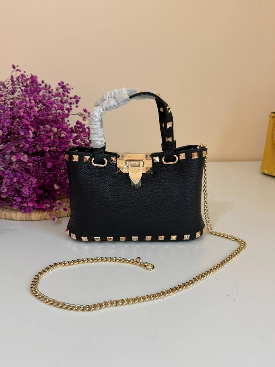 Valentino

260 dhs

Zain134
♥️♥️♥️