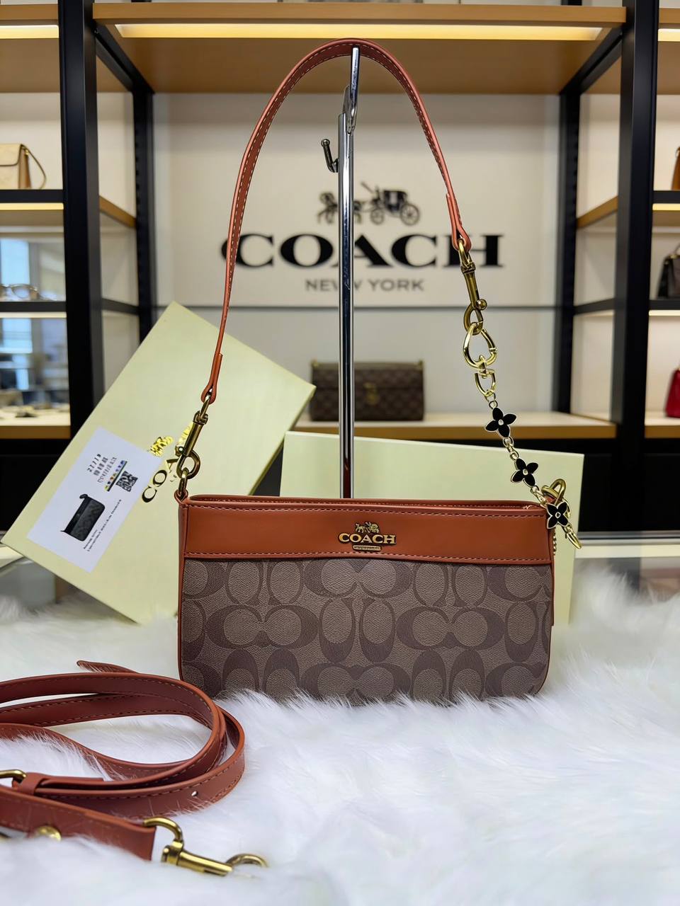 Coach
with box
90 dhs🇦🇪🇦🇪

Zain38
♥️♥️♥️