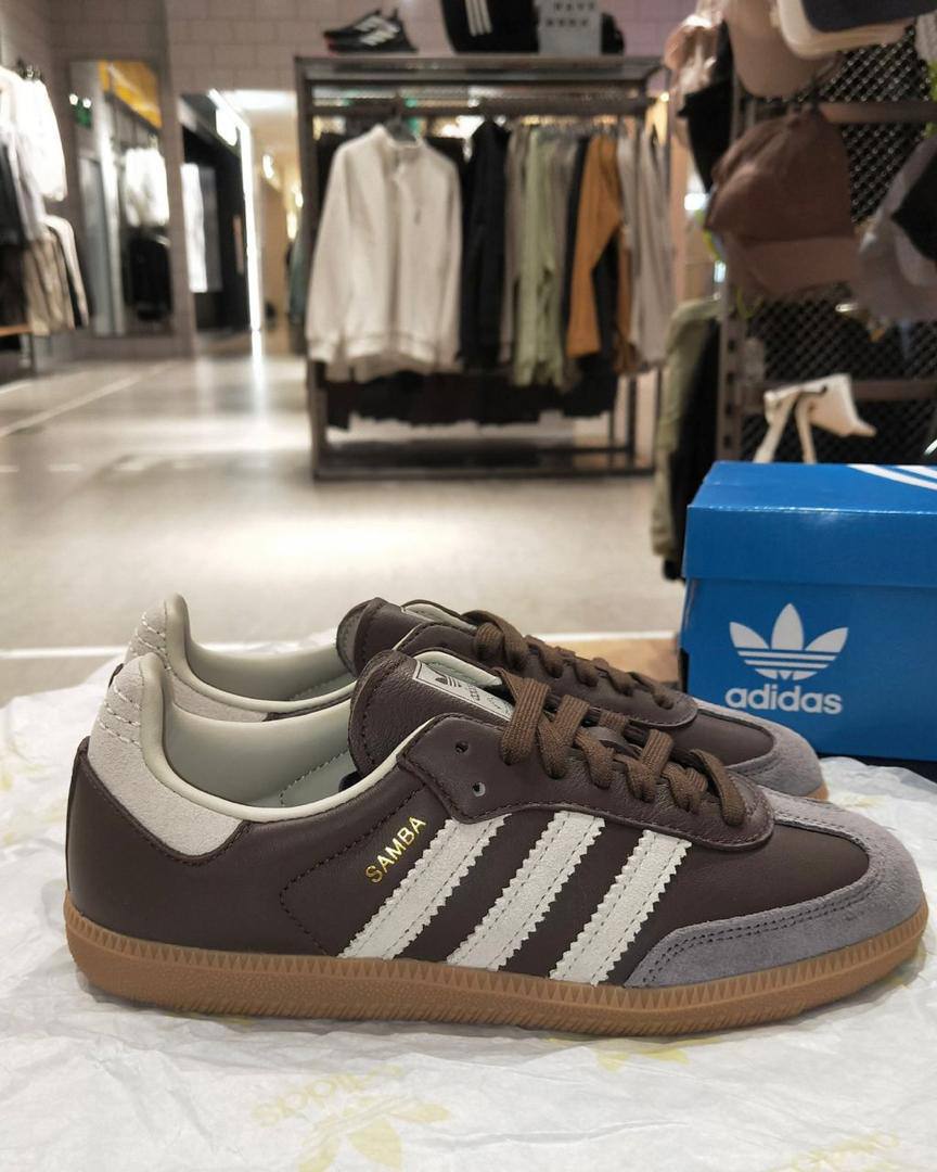 Adidas
Size (36 to 45) 
65 dhs🪙💕

Zain129
♥️♥️♥️