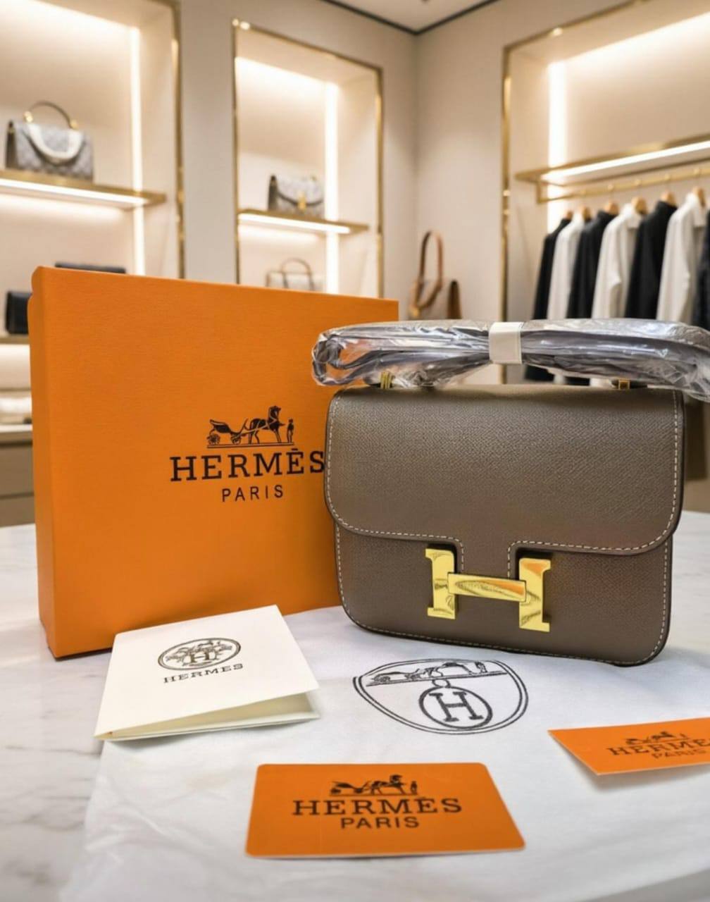 Hermes
105 dhs💓
with box
Size：19cm

Zain07
♥️♥️♥️