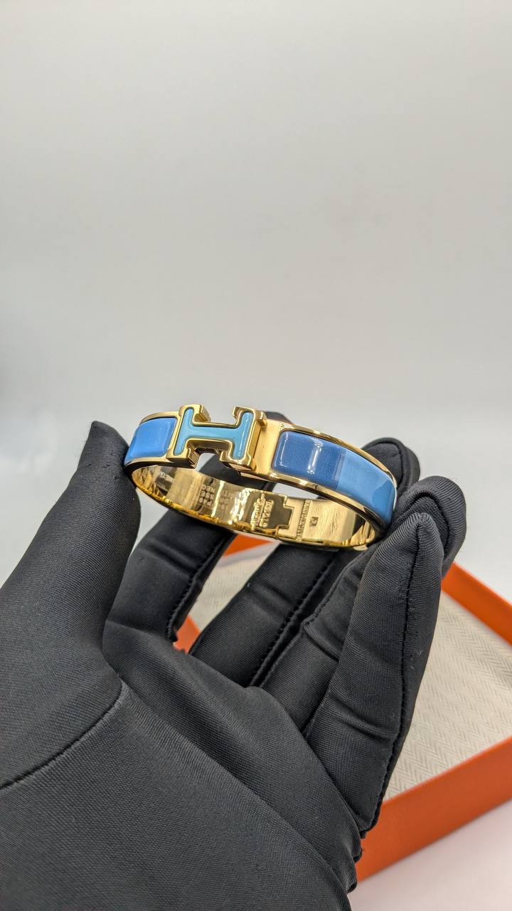 Hermes
*Super Master Quality* 
*Bracelet*
150 dhs🇦🇪🇦🇪 with Normal Box 🎁
190 dhs🇦🇪🇦🇪 with Good Box 🎁
230 dhs🇦🇪🇦🇪 with Master Box 🎁

Zain210
♥️♥️♥️