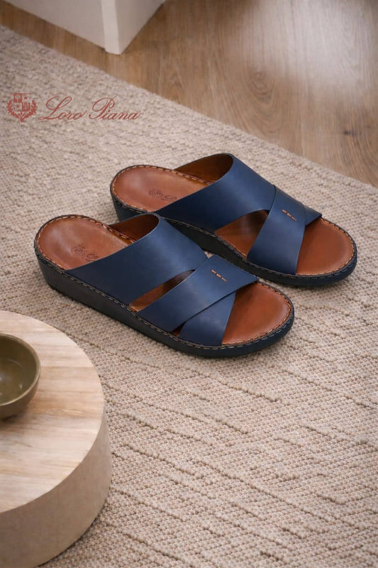 Loro piana slippers for men 
master quality 
230 dhs👑 
40to46 (6to12)

Zain59
♥️♥️♥️