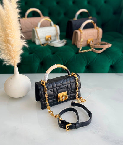 Dior  ✨💥
Available original box 📦 
With full packing 🎀🎀
Super high quality 💥💥
For Price 👇 WhatsApp✅
0568585901 
0507557372
0552275751 Owner Zain 👌

Zain283
♥️♥️♥️