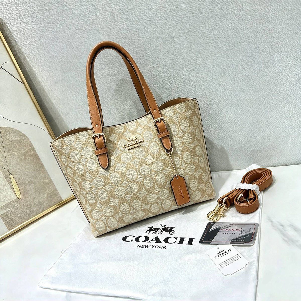 COACH

best quality
 with box

115 dhs🇦🇪🇦🇪🇦🇪

size25CM

Zain290
♥️♥️♥️