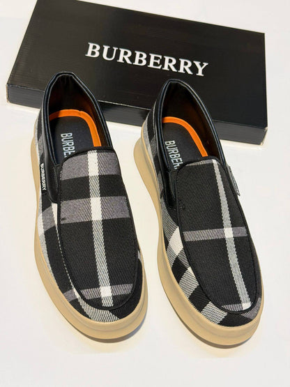 NEW CAME
BURBERRY SHOES👟
*GOOD QUALITY
105 dhs❣️
Size 39 TO 45

Zain40
♥️♥️♥️