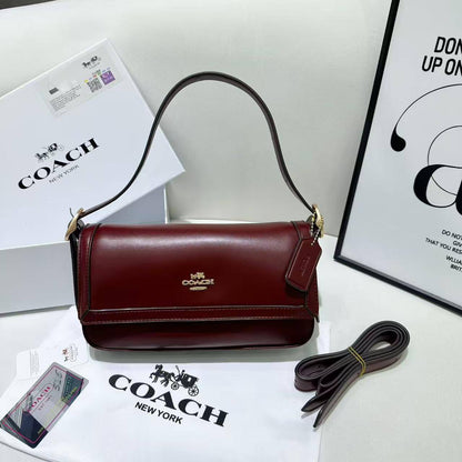 Coach
Best quality

With box’s
🎁🎁🎁

95 dhs💚
size 26cm

Zain158
♥️♥️♥️