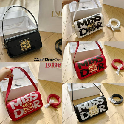 MISS DIOR 

HIGH QUALITY 

OFFER 

WITH BOX 

65 DHS🇦🇪🇦🇪

Zain295
♥️♥️♥️