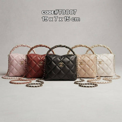 Chanel ᴛᴏᴘ ᴄʟᴜᴛᴄʜ
ʜᴀɴᴅʟᴇ ᴡɪᴛʜ ᴄʜᴀɪɴ
ǫᴜɪʟᴛᴇᴅ ʟᴀᴍʙsᴋɪɴ ʟᴇᴀᴛʜᴇʀ
ɢᴏʟᴅ ʜᴀʀᴅᴡᴀʀᴇ
sɪᴢᴇ: 19 cm

75 dhs🇦🇪🇦🇪

Zain31
♥️♥️♥️