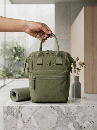 NEW CAME 
GOOD QUALITY 👌 

ALO
CONVERTIBLE
 BUCKET BAG🥰 
60 dhs🇦🇪🇦🇪

Zain40
♥️♥️♥️