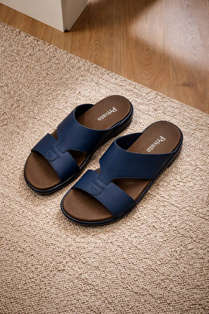 slippers for men good quality  with box and paper bag size available (40to46) 6to12) 
180 dhs❣️

Zain59
♥️♥️♥️