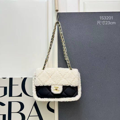 chanel 
Master
300 dhs🪙🌨️
#23cm❤️🥳

Zain228
♥️♥️♥️