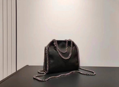 Stella
110 dhs🇦🇪🇦🇪
Size：20cm
good-quality with box

Zain35
♥️♥️♥️