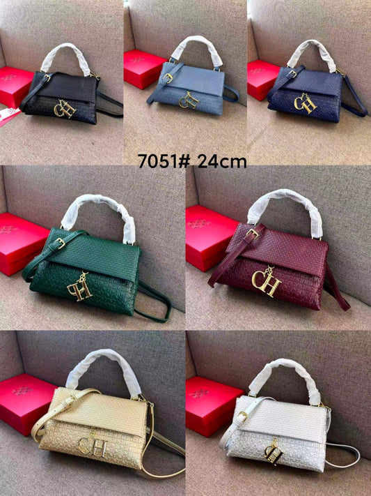 CH

90 dhs🌺

with box
🎁🎁🎁

size 24cm

Zain26
♥️♥️♥️
