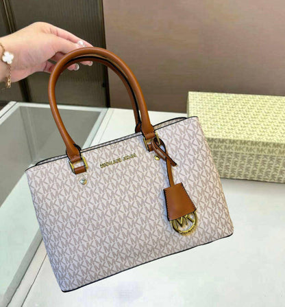 MK 

RESTOCK  

GOOD QUALITY 

110 dhs🇦🇪🇦🇪🇦🇪

Zain17
♥️♥️♥️