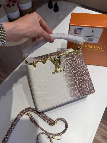 Lv

75 dhs 
With box

Zain31
اطلبوها من الوتس المثبت في الأعلى👆🏻👆🏻

تواصلو معنا 👈🏻 Zain 
For order WhatsApp pinned 👆🏻

♥️♥️♥️