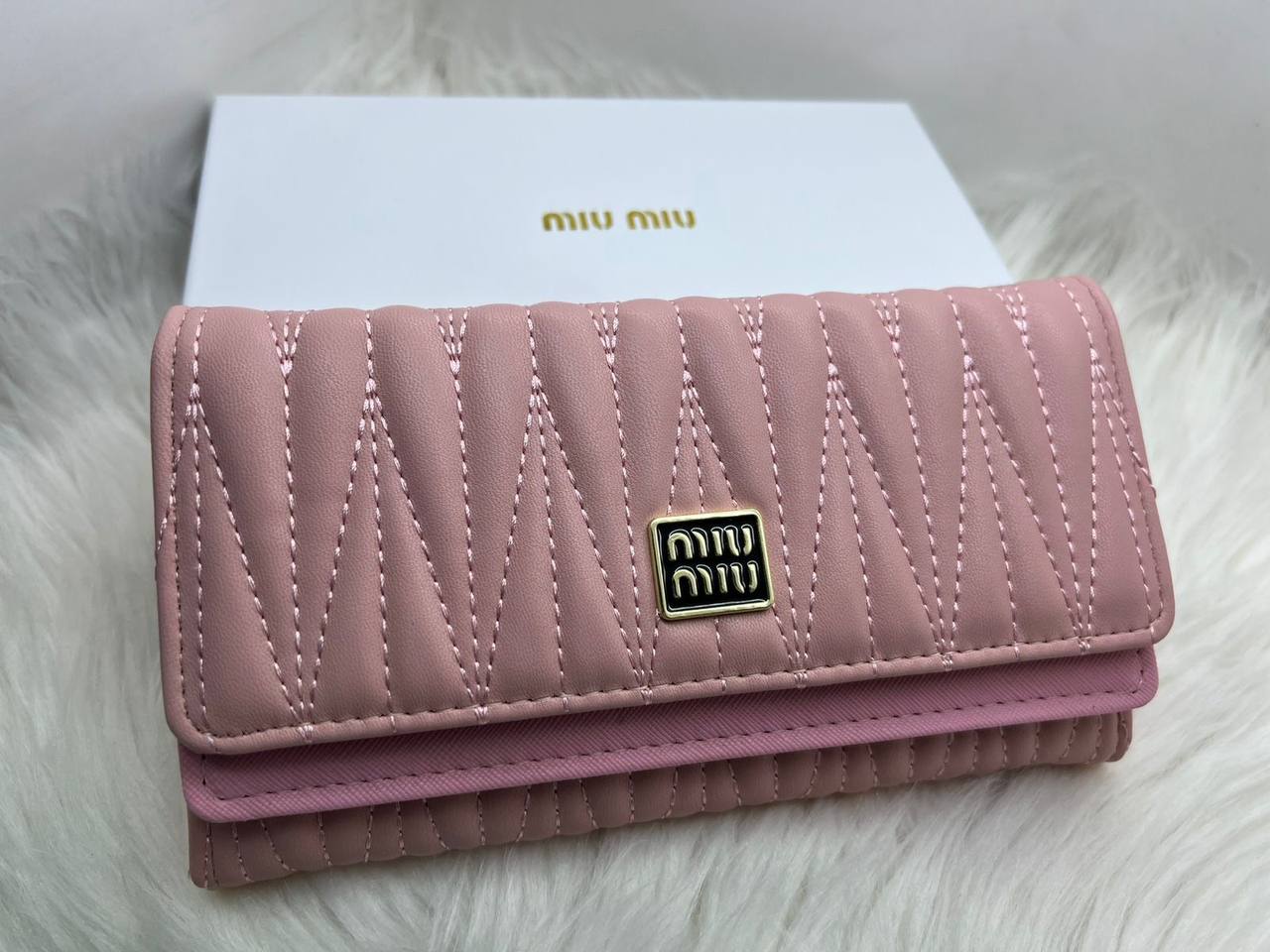 Wallets
45 dhs✅

Zain182
♥️♥️♥️