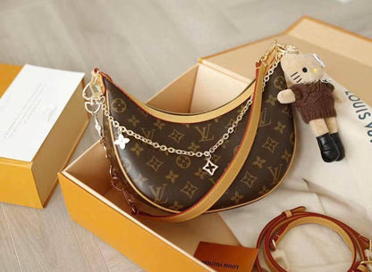 LV

AVAILABLE 

COPY ONE BAGS 

COMPLETEL DOUBLE BOX ☑️ 
120 DHS🇦🇪🇦🇪🇦🇪

Zain169
♥️♥️♥️