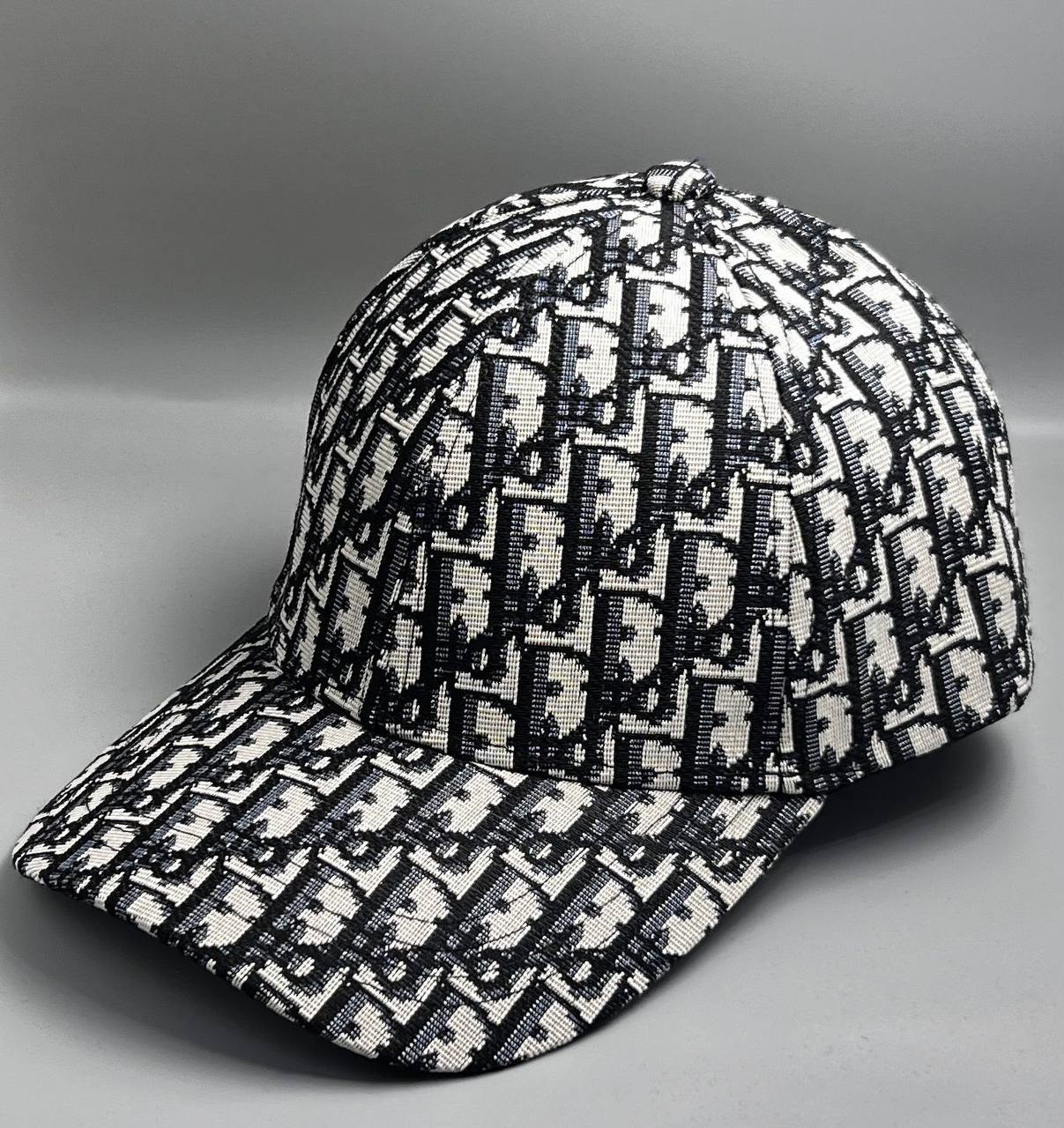 Caps
high quality
70 dhs✅

Zain182
♥️♥️♥️