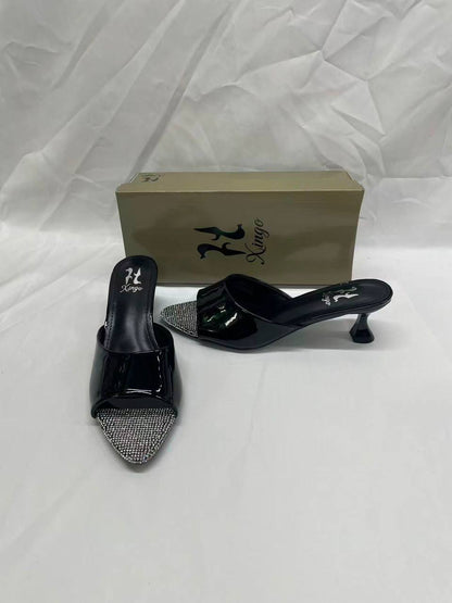 Gina
75 dhs🇦🇪🇦🇪
size 36 to 41

Zain161
♥️♥️♥️