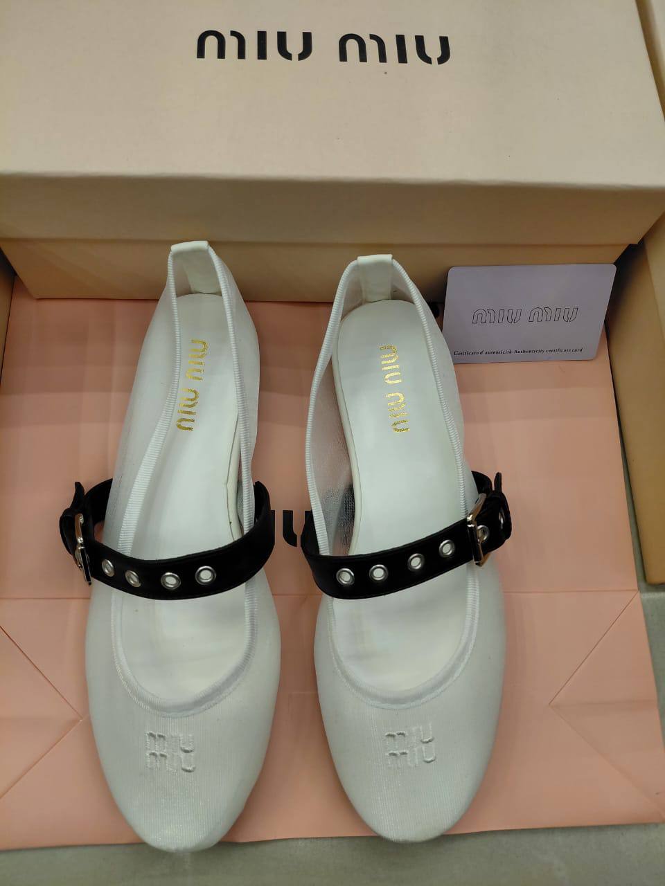 Miu Miu Shoes 
High Quality 
New Arrived 
Size 36 To 41
105 dhs🇦🇪🇦🇪

Zain120
♥️♥️♥️