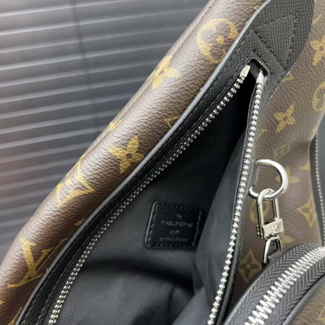 LV
100 dhs🪙💕

Zain143
♥️♥️♥️