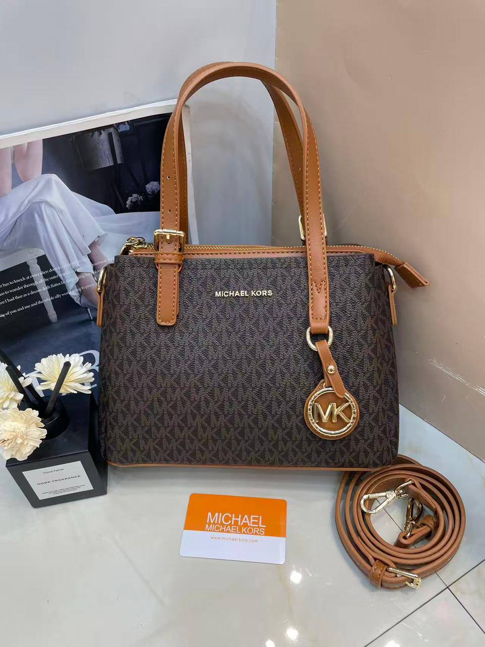 MK
115 dhs✅
Size 25cm🥰

Zain161
♥️♥️♥️