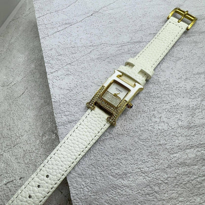 Leather belt ladies 
55 dhs🇦🇪🇦🇪

Zain45
♥️♥️♥️