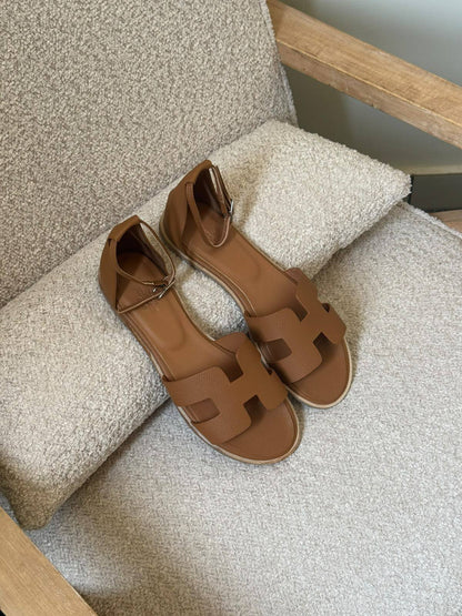 Hermes

𝐒𝐢𝐳𝐞𝐬: 𝟑𝟔 — 𝟒𝟏

430 dhs🇦🇪🇦🇪
Zain298
♥️♥️♥️