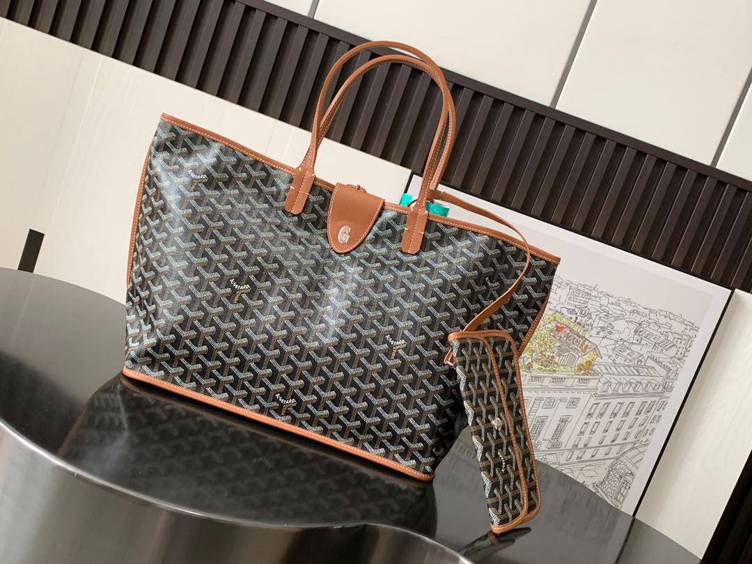 Goyard
Pattern:Goyardine Chevron Monogram
Material:Coated canvas with leather trim
Style:Tote / Shoulder Bag
Size:36cm
Quality:super master👌🏼


For Price 👇 WhatsApp✅
0568585901 
0507557372
0552275751 Owner Zain 👌
Zain235
♥️♥️♥️