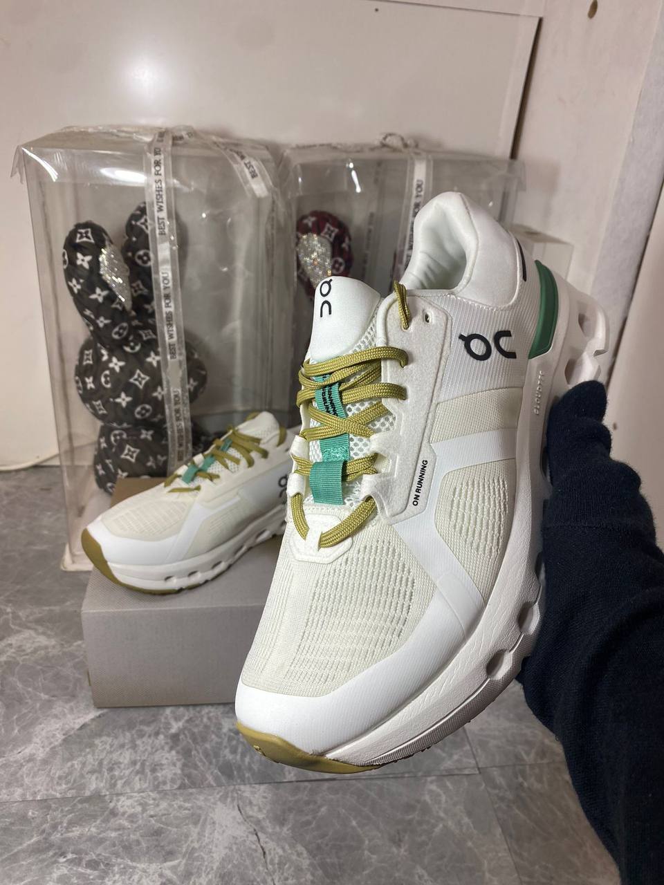 Cloudrunner 2 Sneaker ‘Undyed & Green’💚
36-45 AVAILABLE🤩
220 dhs✅

Zain242
♥️♥️♥️