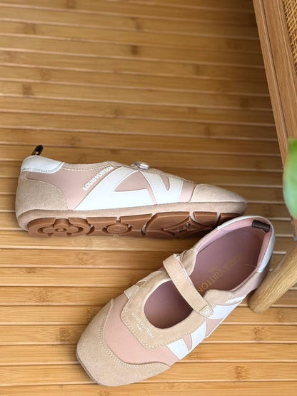 LV
𝗦𝗶𝘇𝗲 𝟯𝟲 𝘁𝗼𝗼 𝟰𝟭
490 dhs✅

Zain178
♥️♥️♥️
