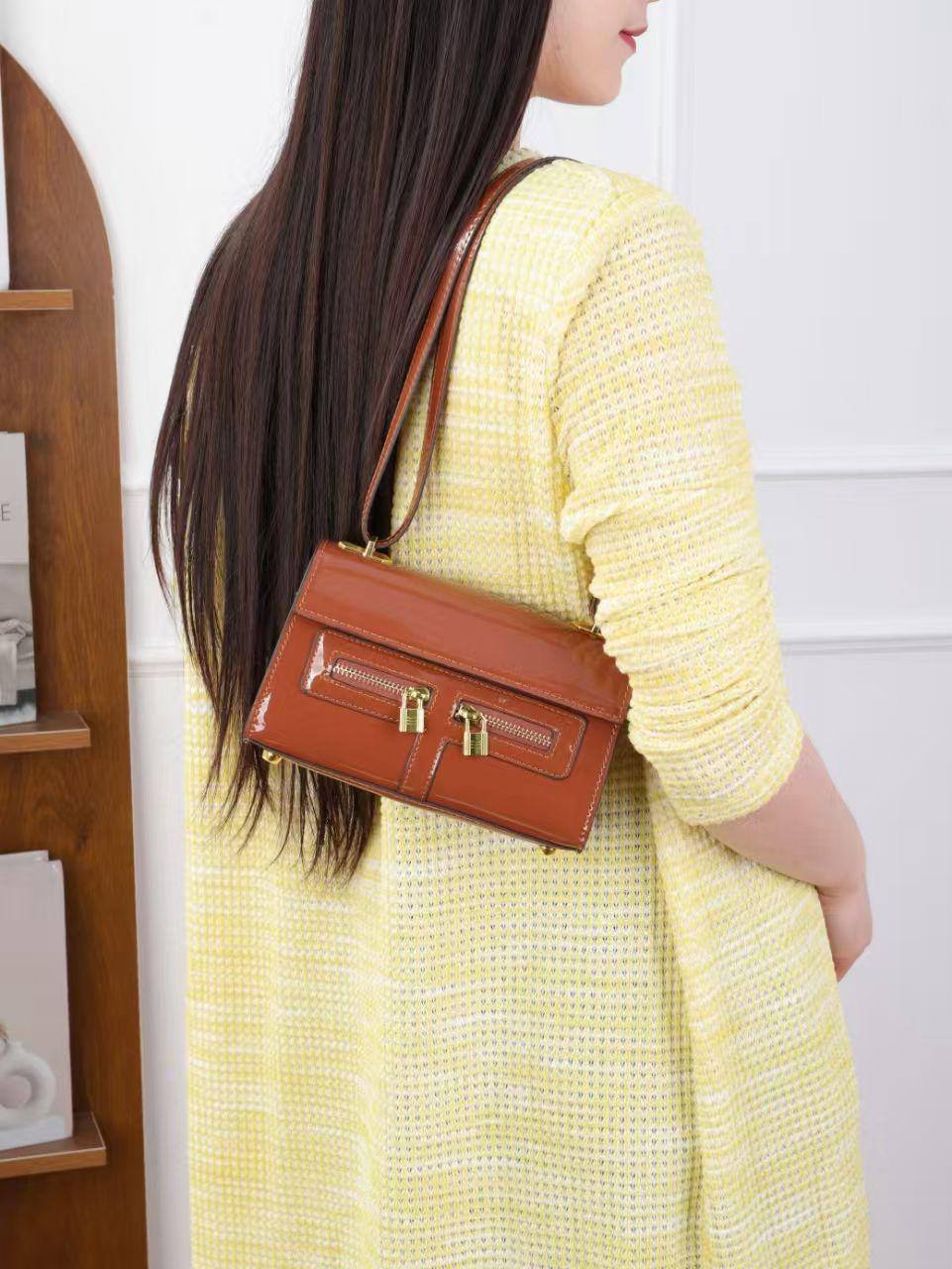 HERMES 

NEW CAME 
GOOD QUALITY 
WITH BOX 
90 dhs🇦🇪🇦🇪


Zain295
Zain39
♥️♥️♥️