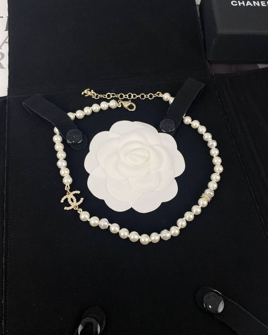 CHANEL NECKLACE
CHOKER MASTER QUALITY
85 dhs🪙💕

Zain89
♥️♥️♥️