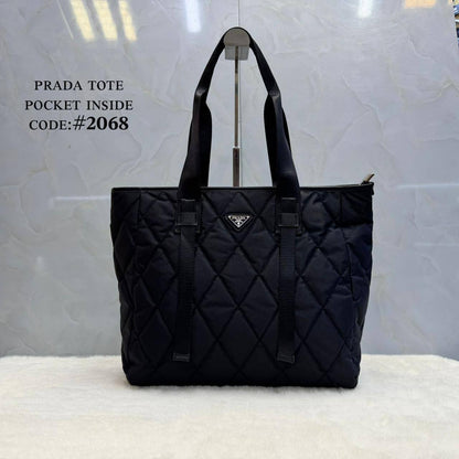 Prada ᴛᴏᴛᴇ ʙᴀɢ
Nʏʟᴏɴ ᴍᴀʀᴛᴇʀɪᴀʟ
120 dhs💓

Zain56
♥️♥️♥️