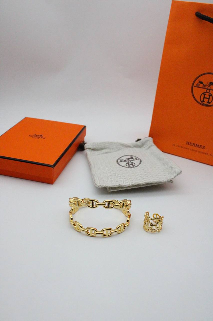 Hermes

140 dhs set

Zain122
♥️♥️♥️