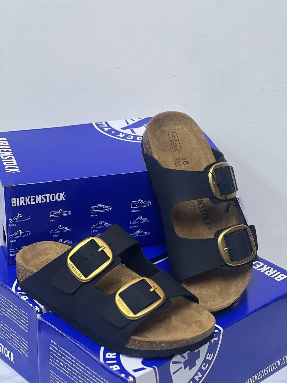 BRIKENSTOCK 

SIZE 36-41

105 dhs🇦🇪🇦🇪

Zain21
♥️♥️♥️