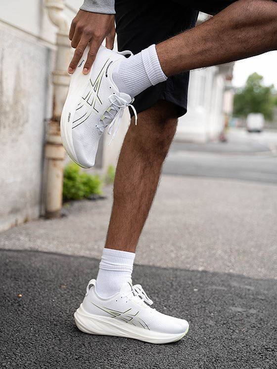ASICS GEL-Nimbus 26 ‘White’🤍
36-45 AVAILABLE 🤩
220 dhs✅

Zain242
♥️♥️♥️