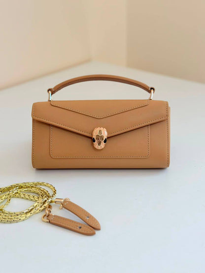 Bvlgari Master🌺🌺
New Came
360 dhs✅

Zain134
♥️♥️♥️